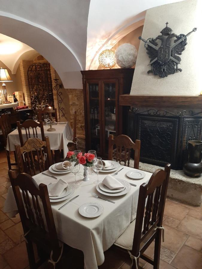 La Posada Del Canal Villanueva de San Mancio Bagian luar foto